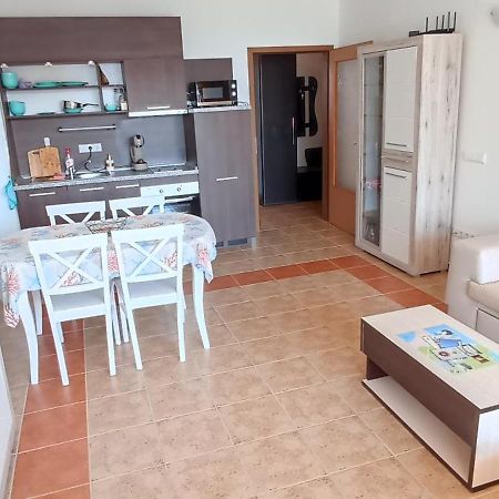 Cozy Apartment With Sea View And Free Parking بوموري المظهر الخارجي الصورة